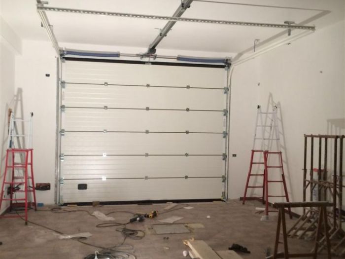 Archisio - Serramenti Puglisi srl - Progetto Porte basculanti e porte sezionali