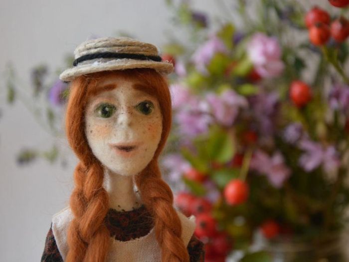Archisio - Pupillae Art Dolls - Progetto Bambole di feltro anna dai capelli rossi