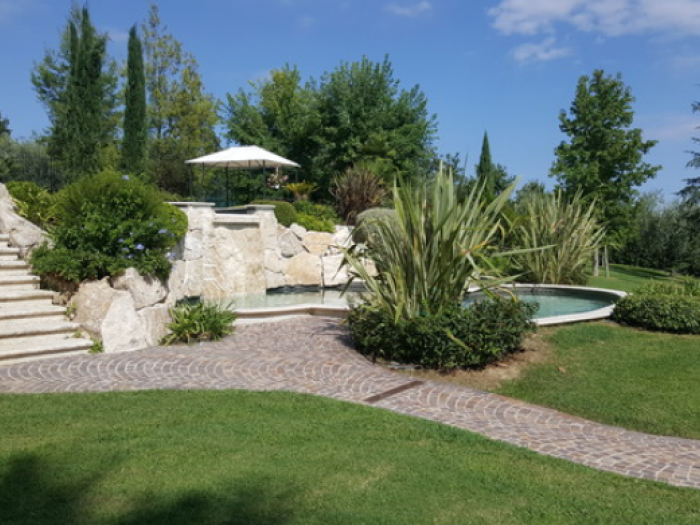 Archisio - Riccardo Traini - Progetto Taglia xl