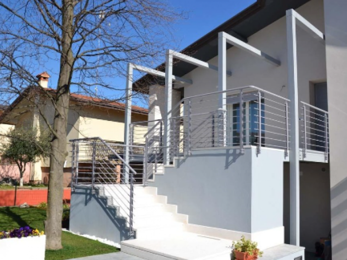 Archisio - Toffoli Loris - Progetto Ringhiere e cancelli in ferro e in inox