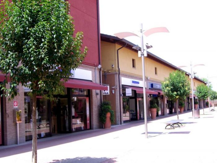 Archisio - Studio Tecnico Associato Esi Project Elettro Soluzioni Impiantistiche - Progetto Progettazione commerciale