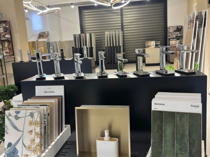 Archisio - Leanza Luca - Progetto Showroom ceramiche e sanitari