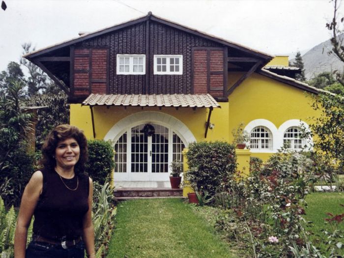 Archisio - Ana Maria Reque Art - Progetto Casa espejo cerrate