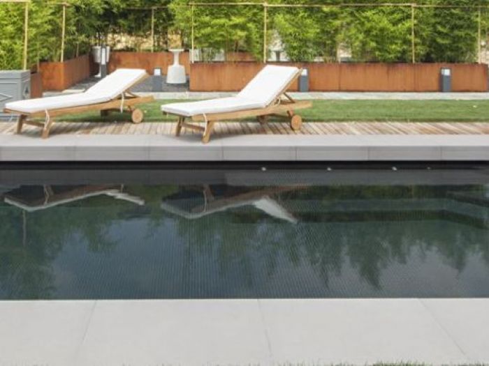 Archisio - Soldi Piscine - Progetto Piscine mosaico e sfioro