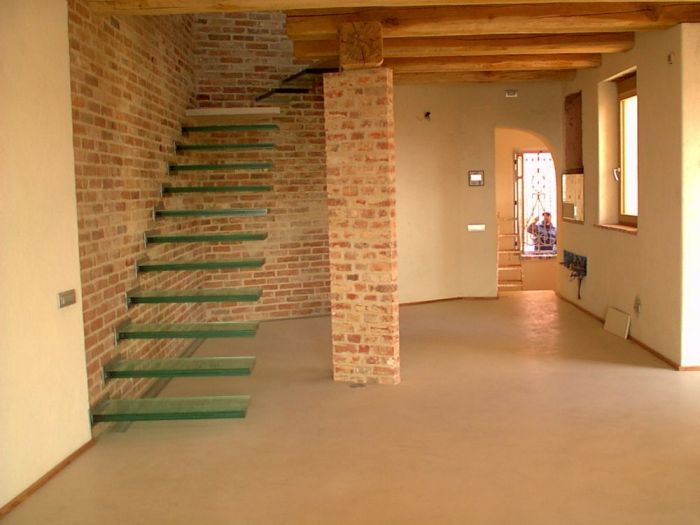 Archisio - Flli Conti Snc - Progetto Un vecchio fabbricato diventa una bella casa