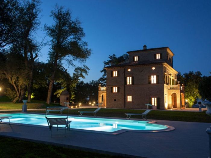 Archisio - Ciampini Piscine Ed Impianti Elettrici - Progetto Piscina classica