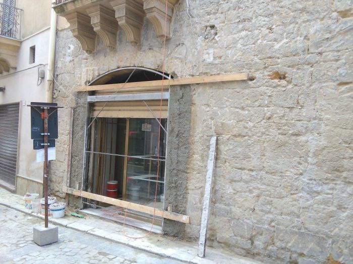 Archisio - Giovanni Di Carlo - Progetto Ristrutturazione di un locale nel cento storico di caltanissetta