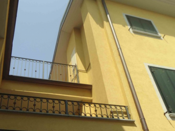 Archisio - Costruzioni Edili Cfg Di Cracolici Franco E C Snc - Progetto Trilocale con travi a vista pandino