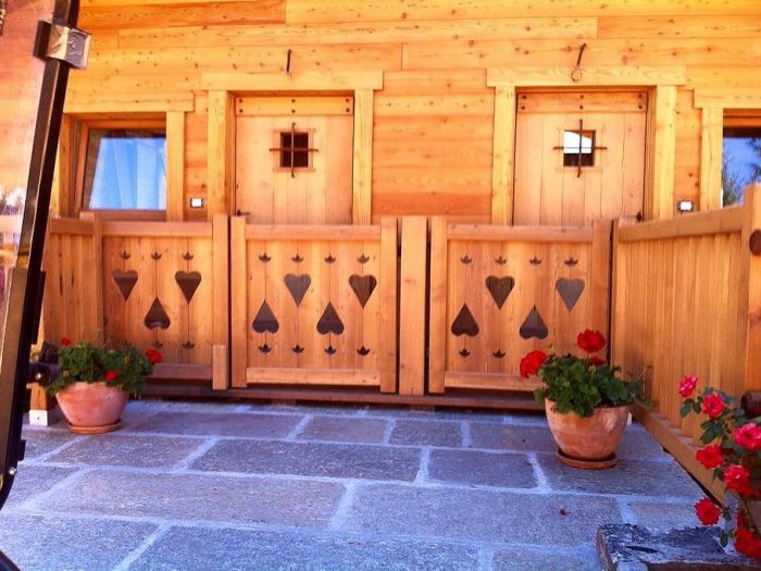 Archisio - Sangineto Srl - Progetto Decorazione di interni ed esterni