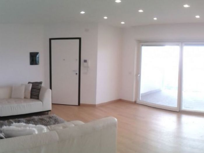 Archisio - Roberta Caldovino - Progetto Consulenza e realizzazione home staging appartamento reggio calabria