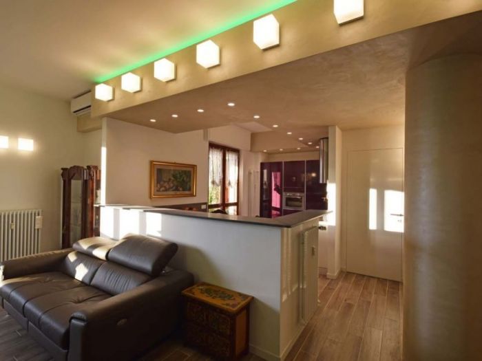 Archisio - Roberto Silvestri - Progetto Linee contemporanee per una casa calda una casa accogliente