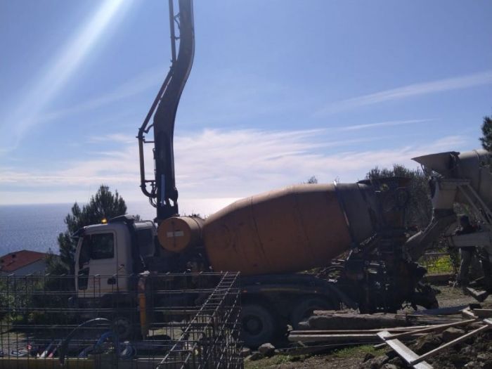 Archisio - Nadine Schmitz - Progetto Leleganza dello sfioro nascosto