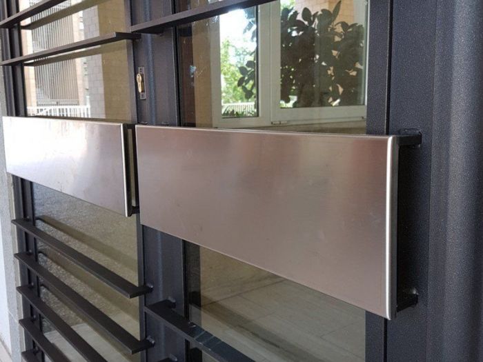 Archisio - Domus Finestre Snc - Progetto Lavorazione ferro e pronto intervento fabbro per grate