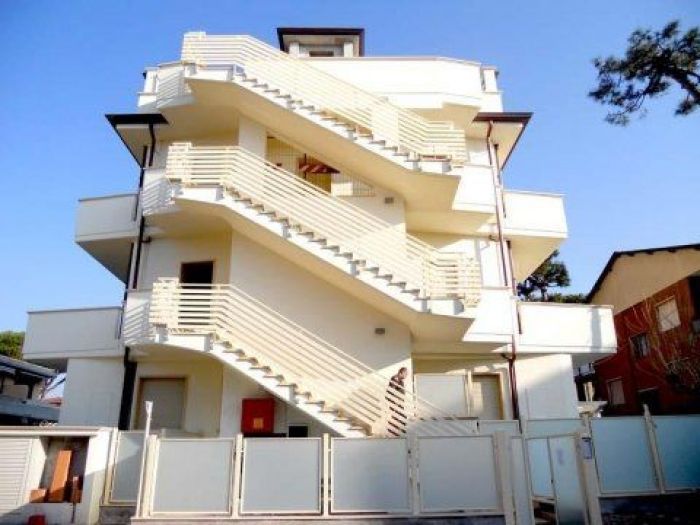 Archisio - Def Tinteggi - Progetto Verniciatura di esterni