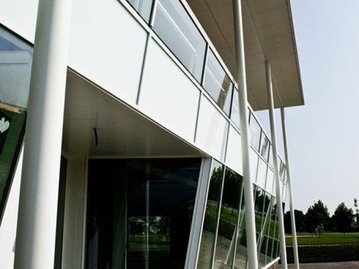 Archisio - Studio Merlini - Progetto Commercial building - restyling edificio commerciale