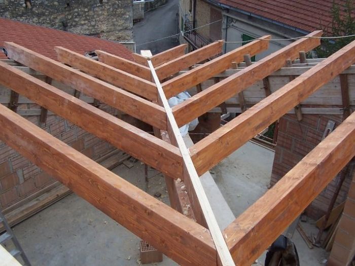 Archisio - Maurizio Loi - Progetto Committente privato - progettazione architettonica e strutturale copertura in legno lamellare