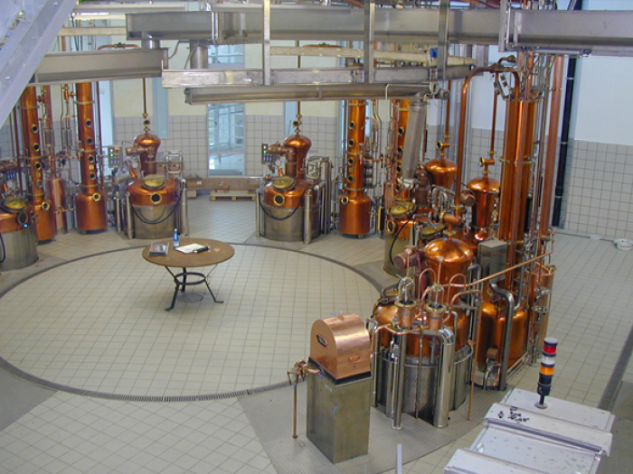 Archisio - Superfici srl - Progetto Superfici in ambito residenziale industriale e commerciale