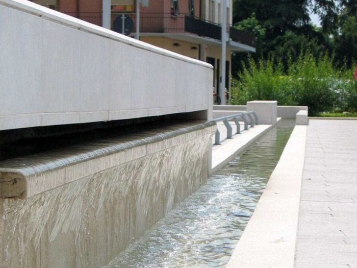 Archisio - Forme Dacqua - Progetto Lama dacqua verticale