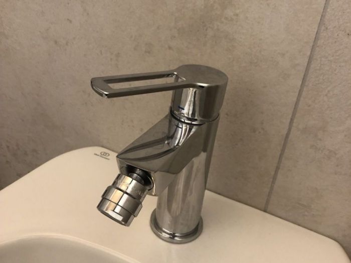 Archisio - Luca Regattieri - Progetto Particolari bagni