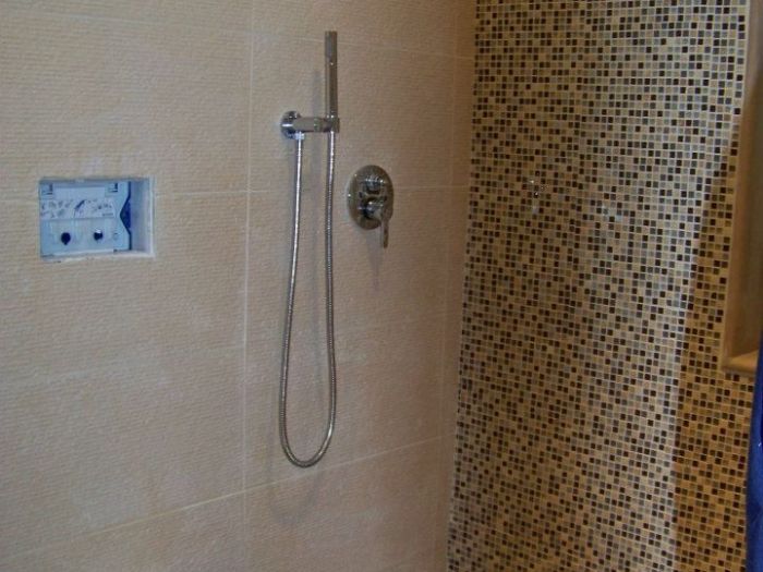 Archisio - Milillo Mario Lavori Edili - Progetto Bagno mosaico arco in pietra e travetti in romano