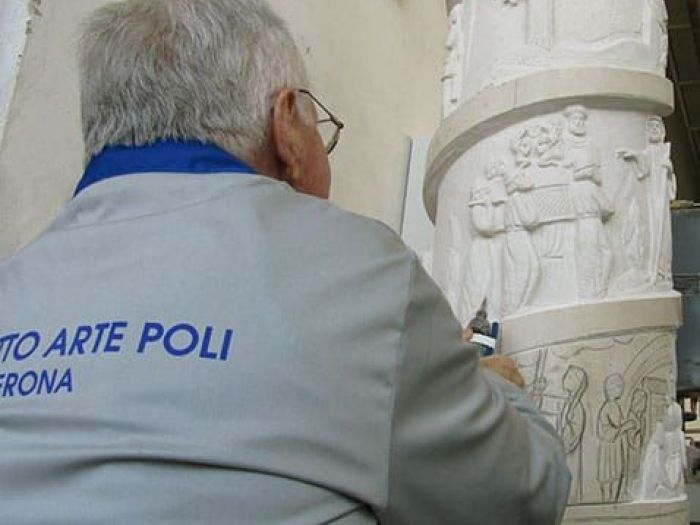 Archisio - Progetto Arte Poli srl - Progetto Paschal candleholder