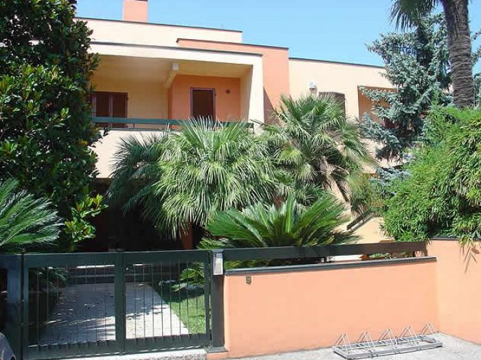 Archisio - Rossi Rossi - Progetto Interni ed esterni