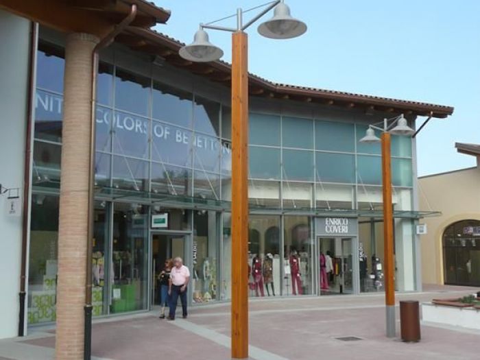 Archisio - Studio Architettura Golinelli - Progetto Parco commerciale e del tempo libero mondovicino - factory outlet- arch M Golinelli factory outlet medie superfici cascina viotto