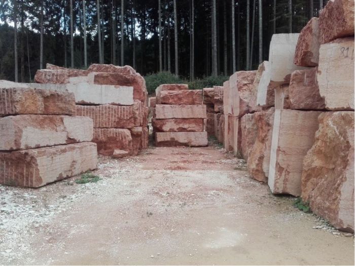 Archisio - Bagnari Marmi Due srl - Progetto Blocchi - semiblocchi - informi di prima scelta e commerciale