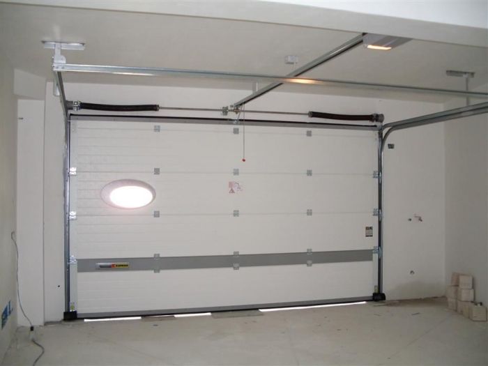 Archisio - Serramenti Puglisi srl - Progetto Porte basculanti e porte sezionali