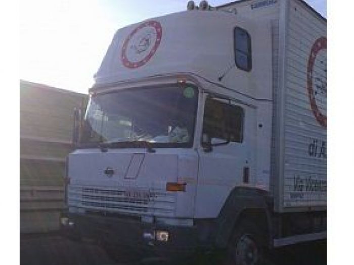 Archisio - Traslochi Mundial Busto Arsizio - Progetto Imballaggio - italia e estero - deposito - mobili - noleggio veicoli - noleggio scale - traslochi privati - traslochi pubblici