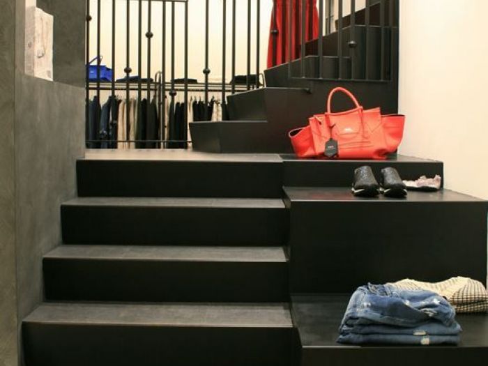 Archisio - Vincenzo Bafunno - Progetto Naf - abbigliamento donna