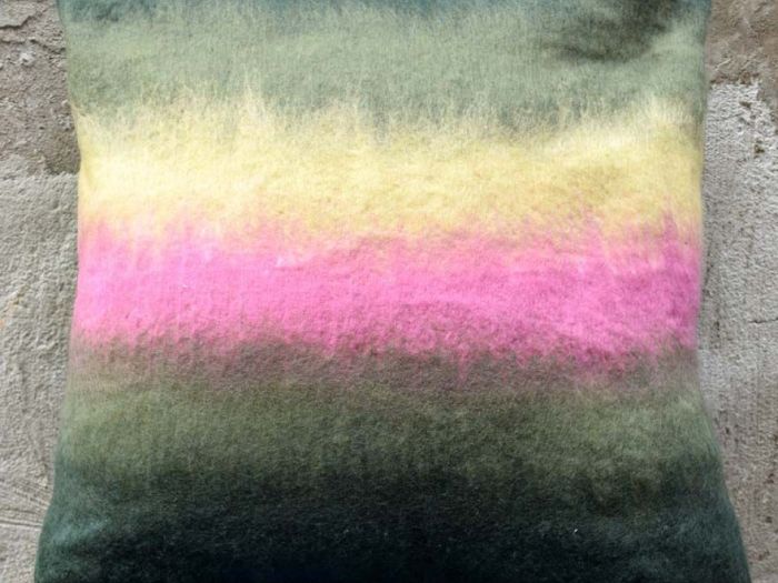 Archisio - Elena Kihlman Disegna E Produce Tessuti Darredamento Accessori Per Arredamenti - Progetto Cuscini decorativi