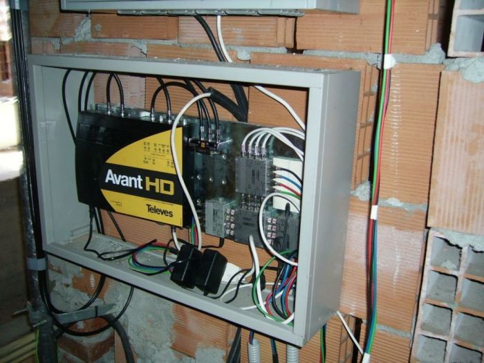 Archisio - Modernaluce Impianti Elettrici - Progetto 2010 arcore antenna tv