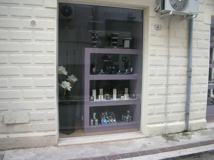 Archisio - Raffaele Cima - Progetto Realizzazione negozio di bigiotteria e watchshop