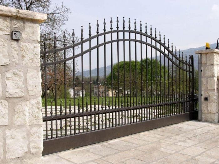 Archisio - Il Fabbro - Progetto Cancelli e recinzioni
