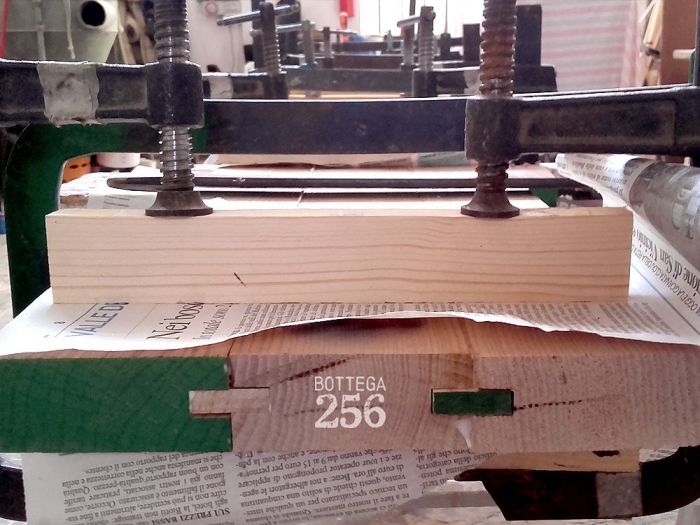 Archisio - Bottega 256 - Progetto Eco-libreria frassino massello