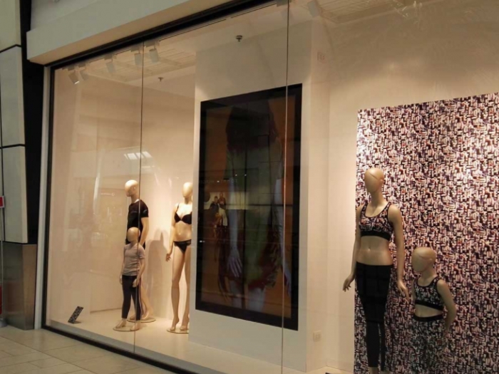 Archisio - Falcometal - Progetto Vetrine commerciali e strutture