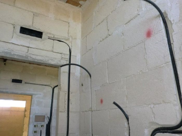 Archisio - Mp Impianti - Progetto Impianti elettrici per gli immobili e quadri per macchinari elettrici