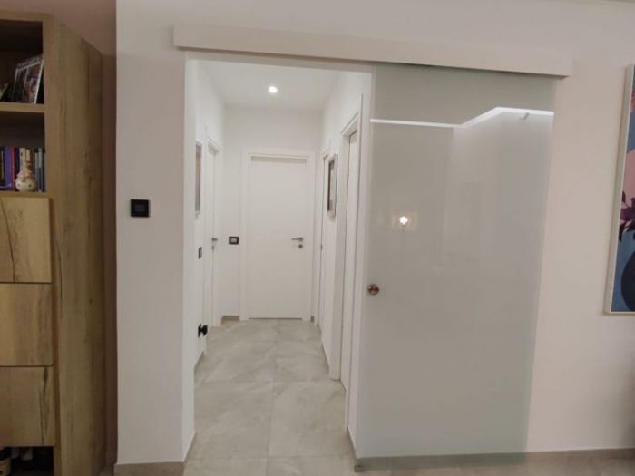 Archisio - Vincenzo Matarazzo - Progetto Ristrutturazione di una casa moderna con toni caldi ed accoglienti