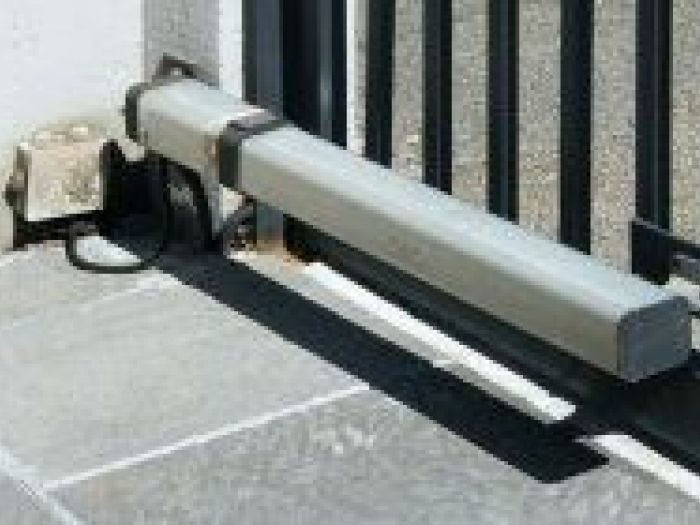 Archisio - Ticino Impianti - Progetto Automazione cancelli - portoni - box - serrande - sbarre