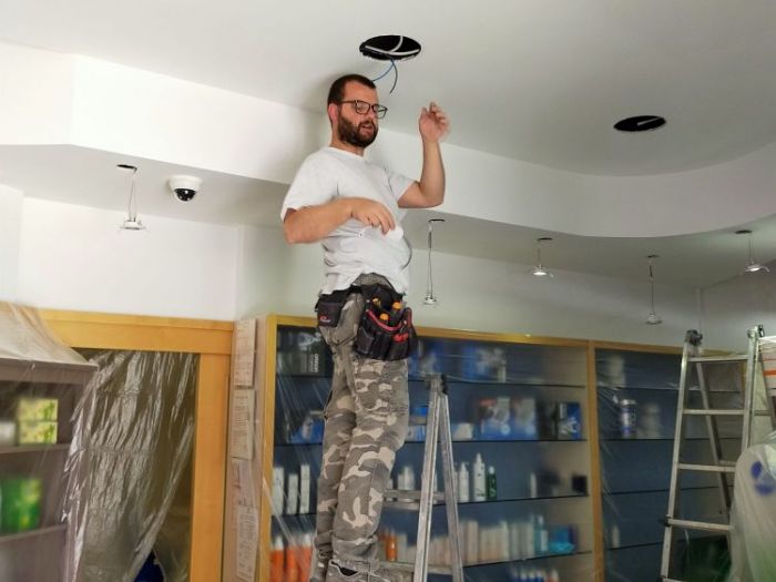 Archisio - Michele Gallo - Progetto Illuminazione e pitturazione farmacia