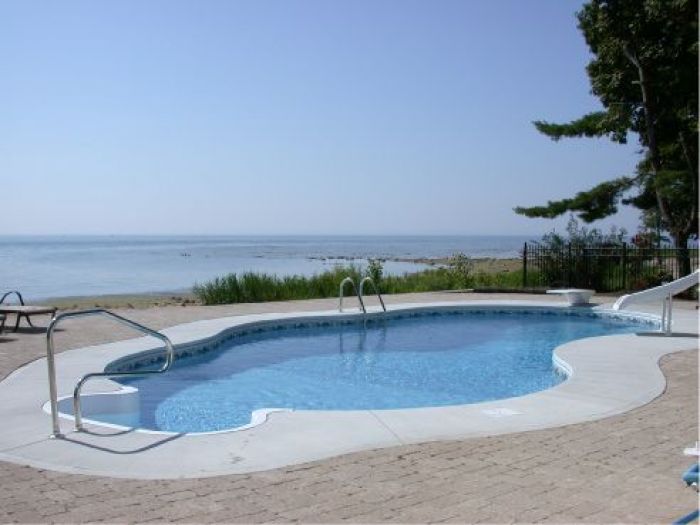 Archisio - Solaris Acqua Sport Srl - Progetto Realizzazione piscine private siamo in grado di lavorare su progetti suggeriti dal cliente anche quando si tratta di design particolari e innovativi