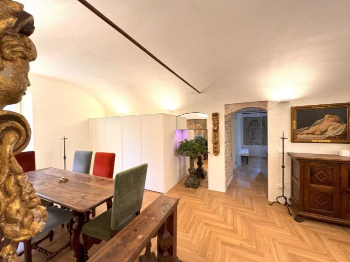 Archisio - Nadine Schmitz - Progetto Tutte le case antiche hanno unanima