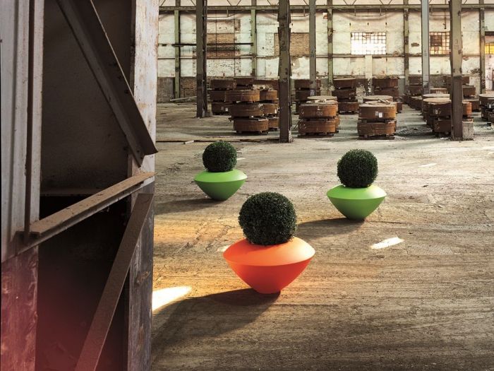 Archisio - Jupiter International srl - Progetto Insideout collection