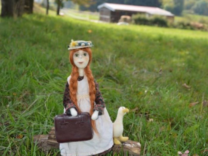 Archisio - Pupillae Art Dolls - Progetto Bambole di feltro anna dai capelli rossi