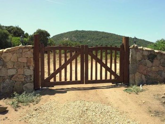 Archisio - Falegnameria Fratelli Frisanco srl - Progetto Cancelli e scale in legno