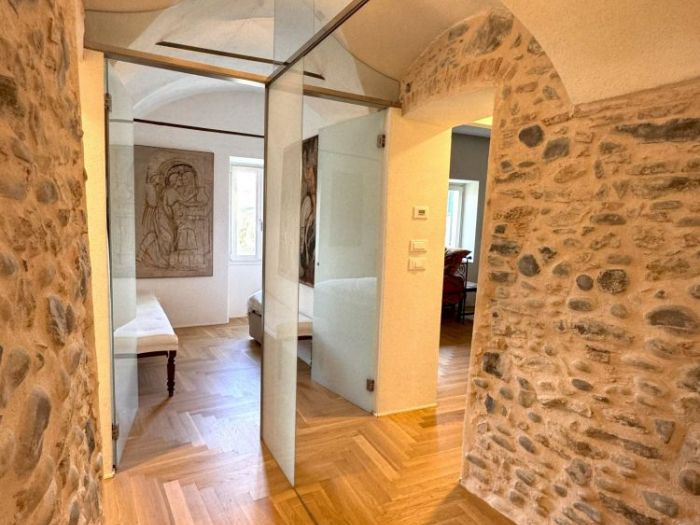 Archisio - Nadine Schmitz - Progetto Tutte le case antiche hanno unanima