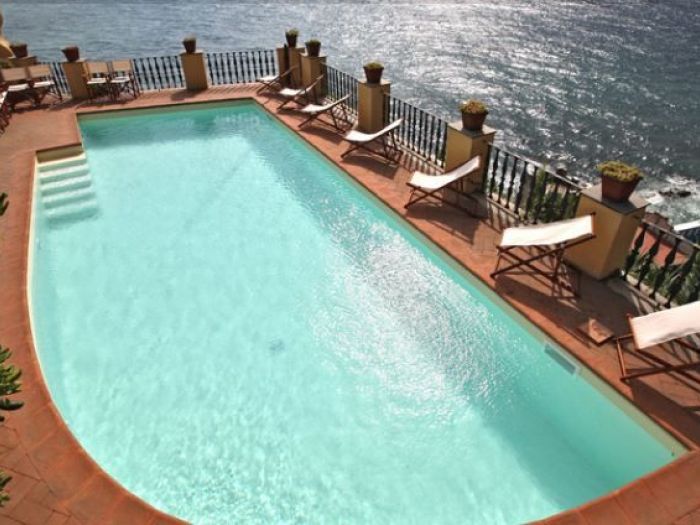 Archisio - Tgs Piscine - Progetto Piscine con tecnologia skimmer