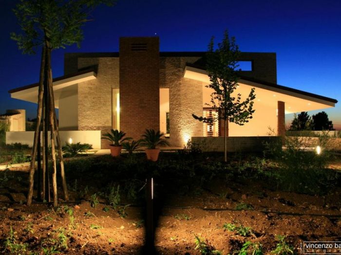 Archisio - Vincenzo Bafunno - Progetto Villa in pietra by night
