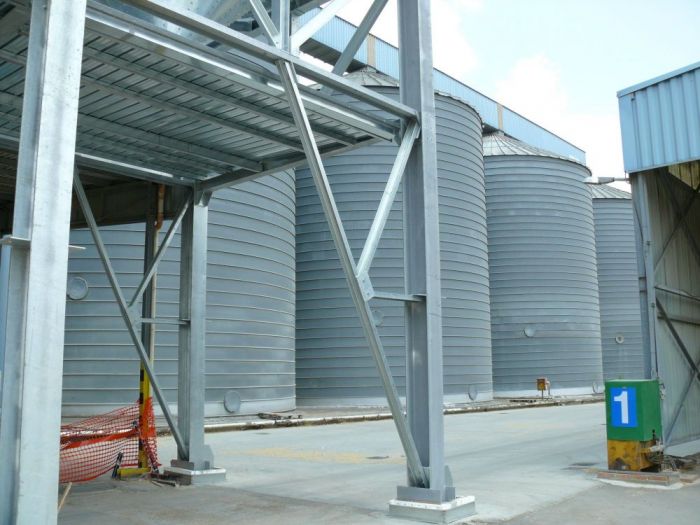 Archisio - Carmine Dedda Cd Engeneering Construction Servizi Di Ingegneria E Architettura - Progetto Progetto di fossa di ricevimento e silos in acciaio a carico rapido sovrastanti rotaie treno